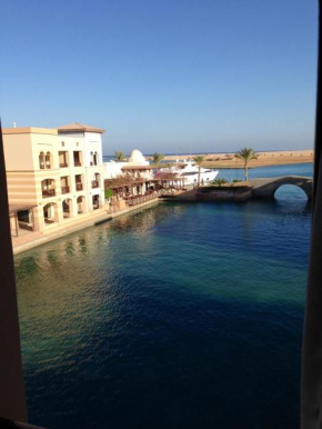 Cozy studio with a view in port ghalib